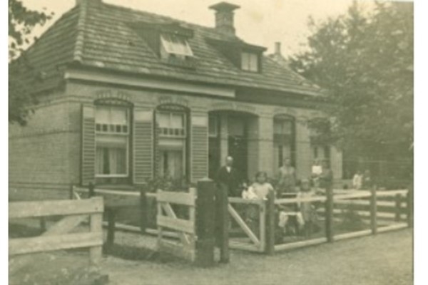 Deel1huisMeerweg-196x300.jpg