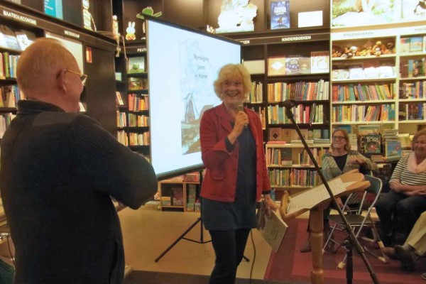Presentatie 'Vervlogen jaren in Haren' van Henk W